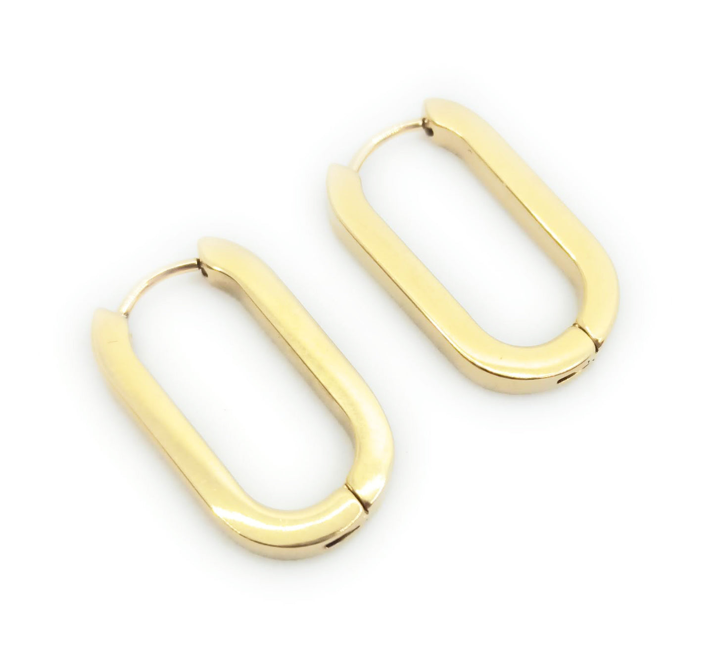 Pendientes aros cortos rectangulares dorados, diseño ovalado con cantos, modernos, ligeros y de tendencia.