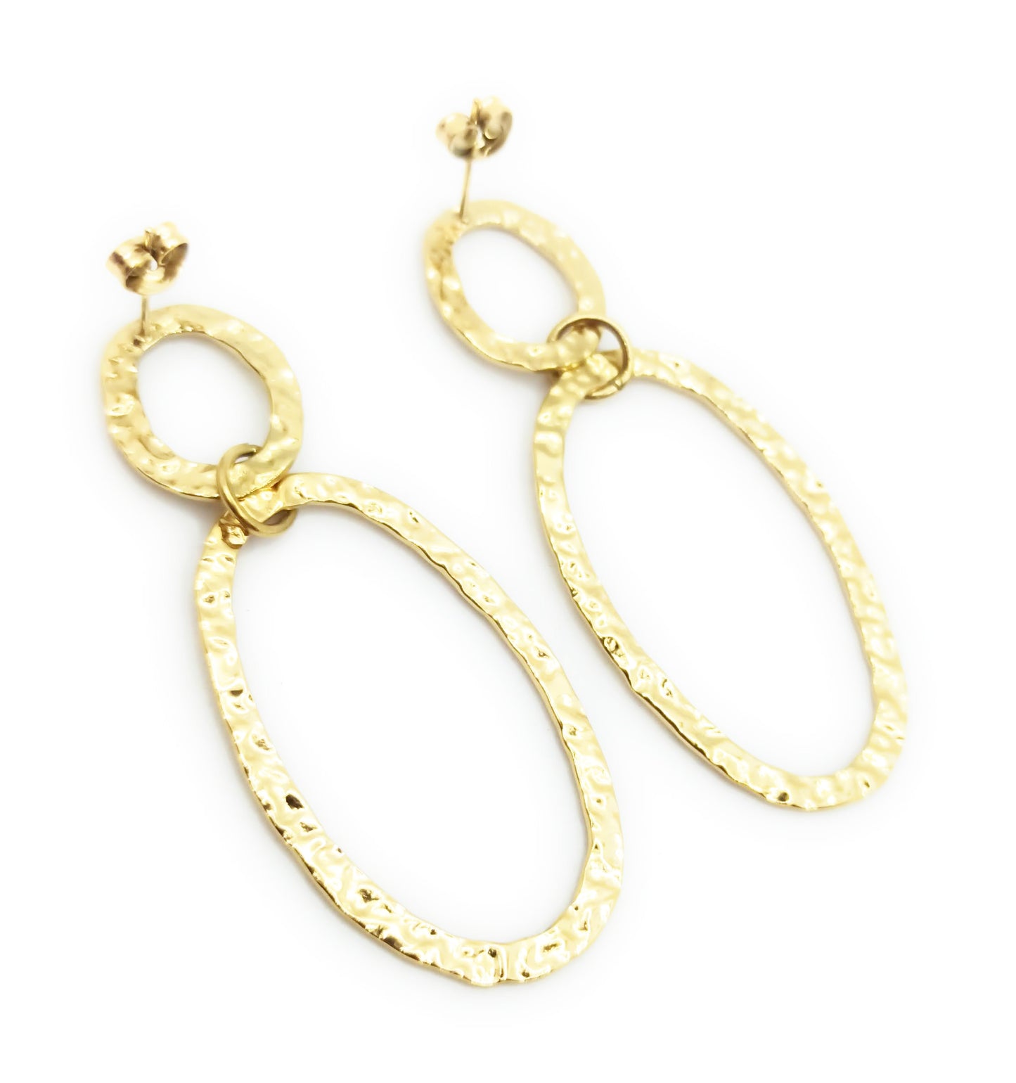 Pendientes Largos Dorados Dobles de oro tallado · Elegancia ligera y artesanal