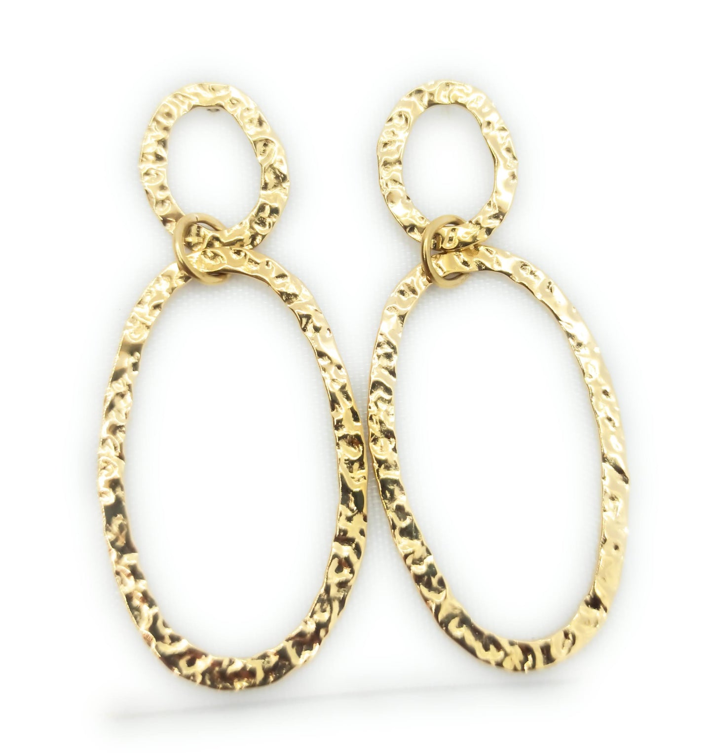 Pendientes Largos Dorados Dobles de oro tallado · Elegancia ligera y artesanal