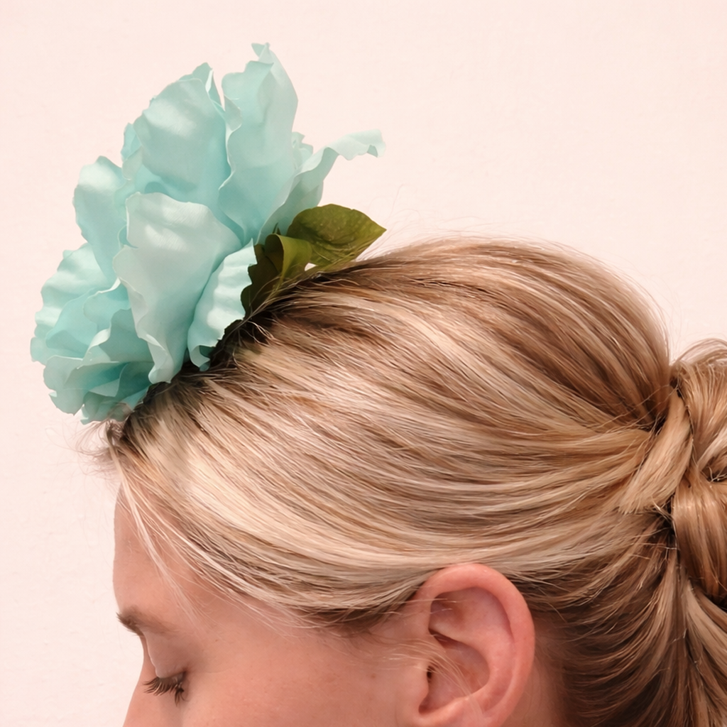 Flor Flamenca Peonía Grande para Pelo · Verde Agua Ø17 cm