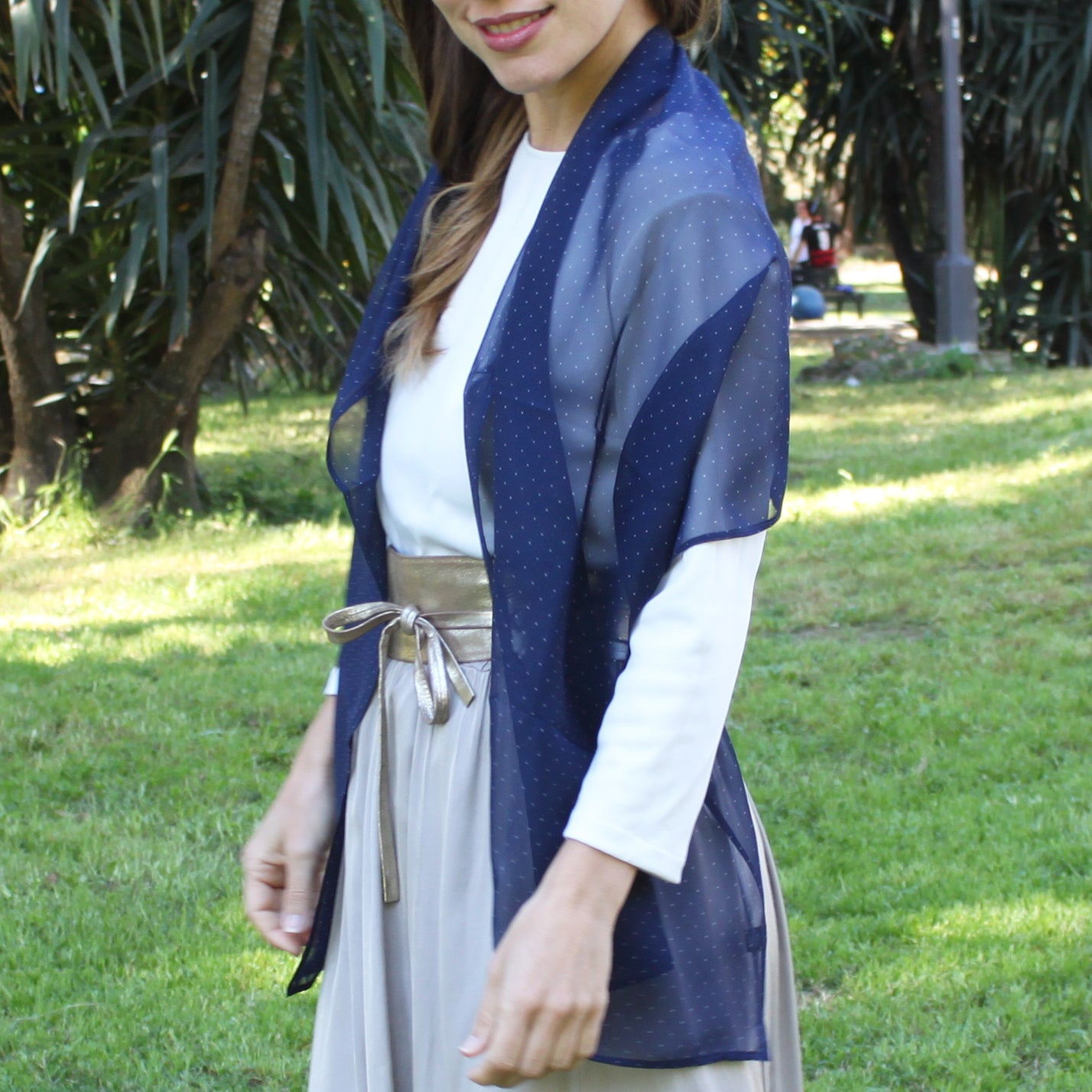 Chal de Fiesta Chifón · Azul Marino con Lunares Blancos (50x150cm)