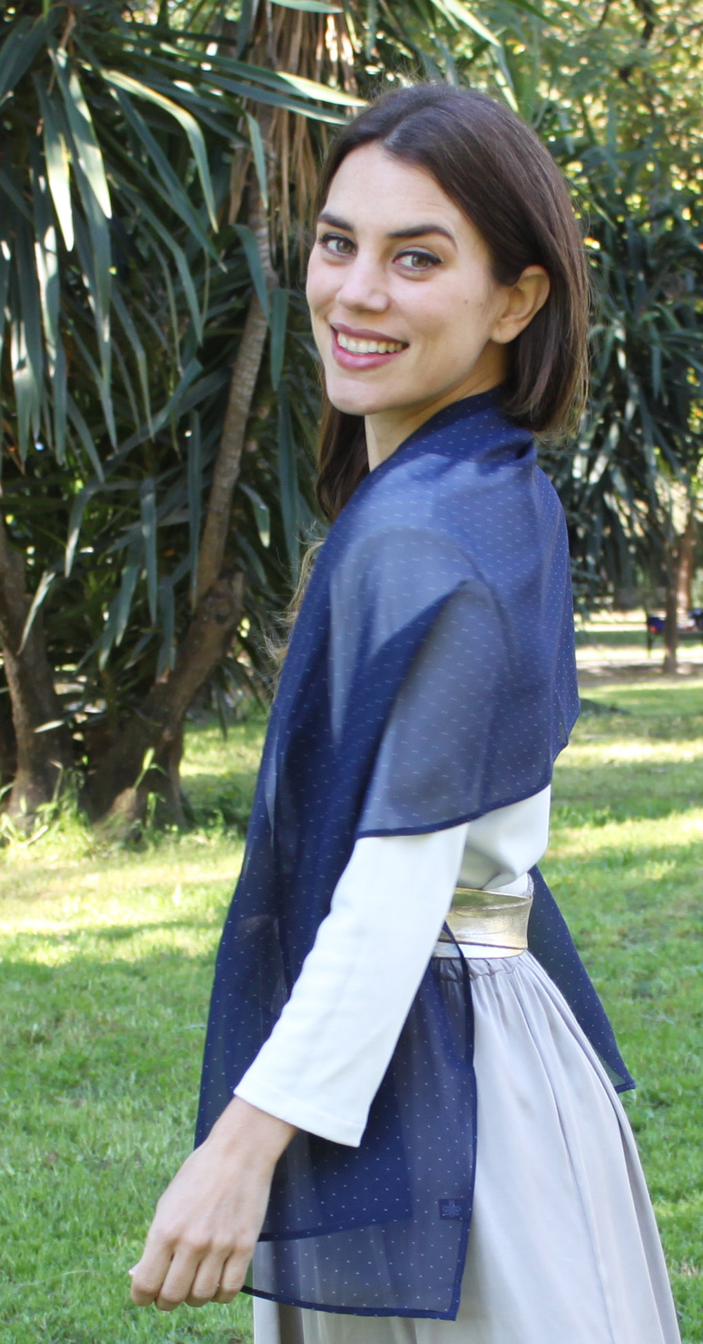 Chal de Fiesta Chifón · Azul Marino con Lunares Blancos (50x150cm)