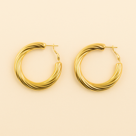 Pendientes Aro Dorados con Relieve · Diseño moderno, elegante y de tendencia