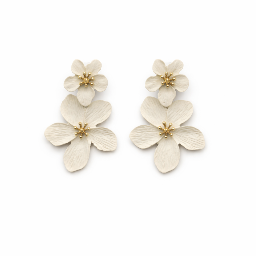 Lange, doppelte Blumenohrringe · Weiß