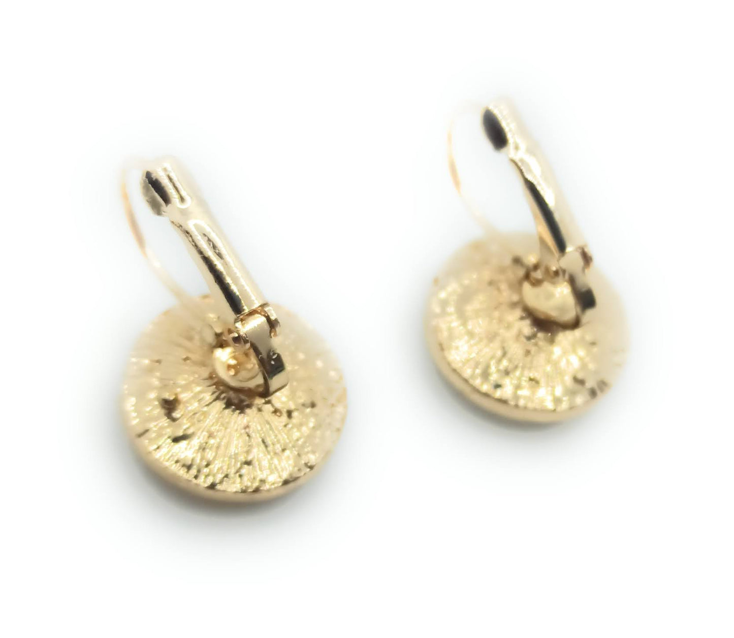 Pendientes Dorados Colgantes Cristal Brillante · Cristal Facetado Blanco Brillo