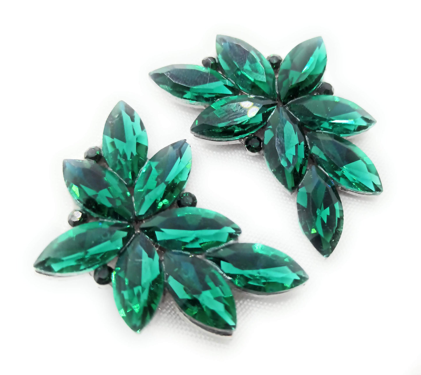 Pendientes Espectaculares Florales · Cristales Verde Esmeralda, Plata