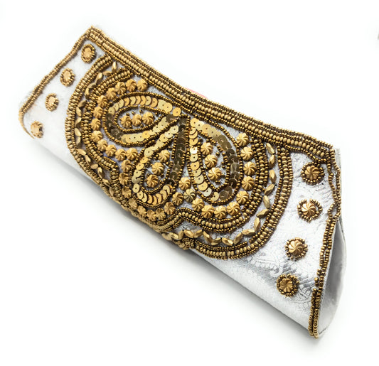 Cartera De Mano Bolso Fiesta · Artesanía étnica bordada, Trapecio Plata - Asa Corto (última unidad!)