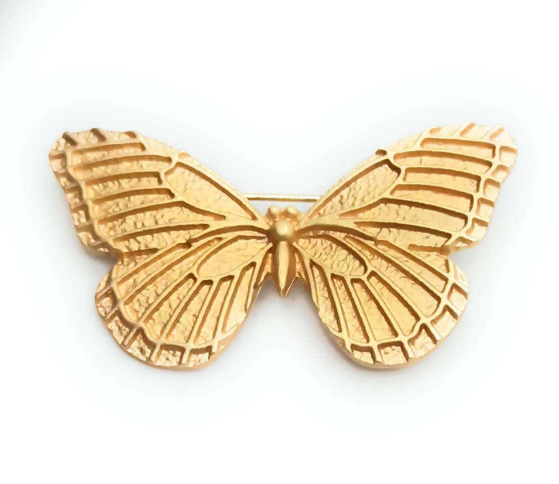 Broche Dorado Mediano · Mariposa Oro Mate (Talla M)