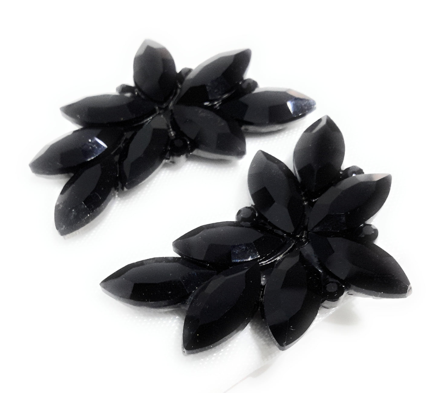 Pendientes Espectaculares Florales · Cristales Negro, Platino